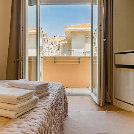 Cantinho Na Amadora, A 5-minute Walk From The Train Station アパート