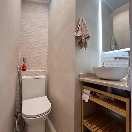 Cantinho Na Amadora, A 5-minute Walk From The Train Station